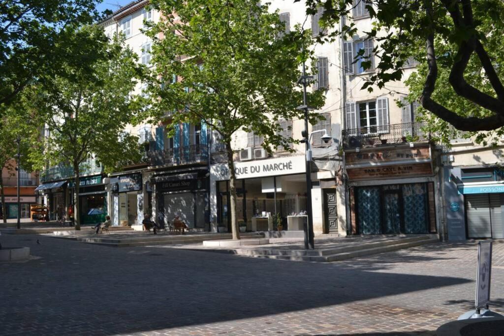Appartement 50M2 Centre Marche Wifi Tribunal Draguignan Exterior photo